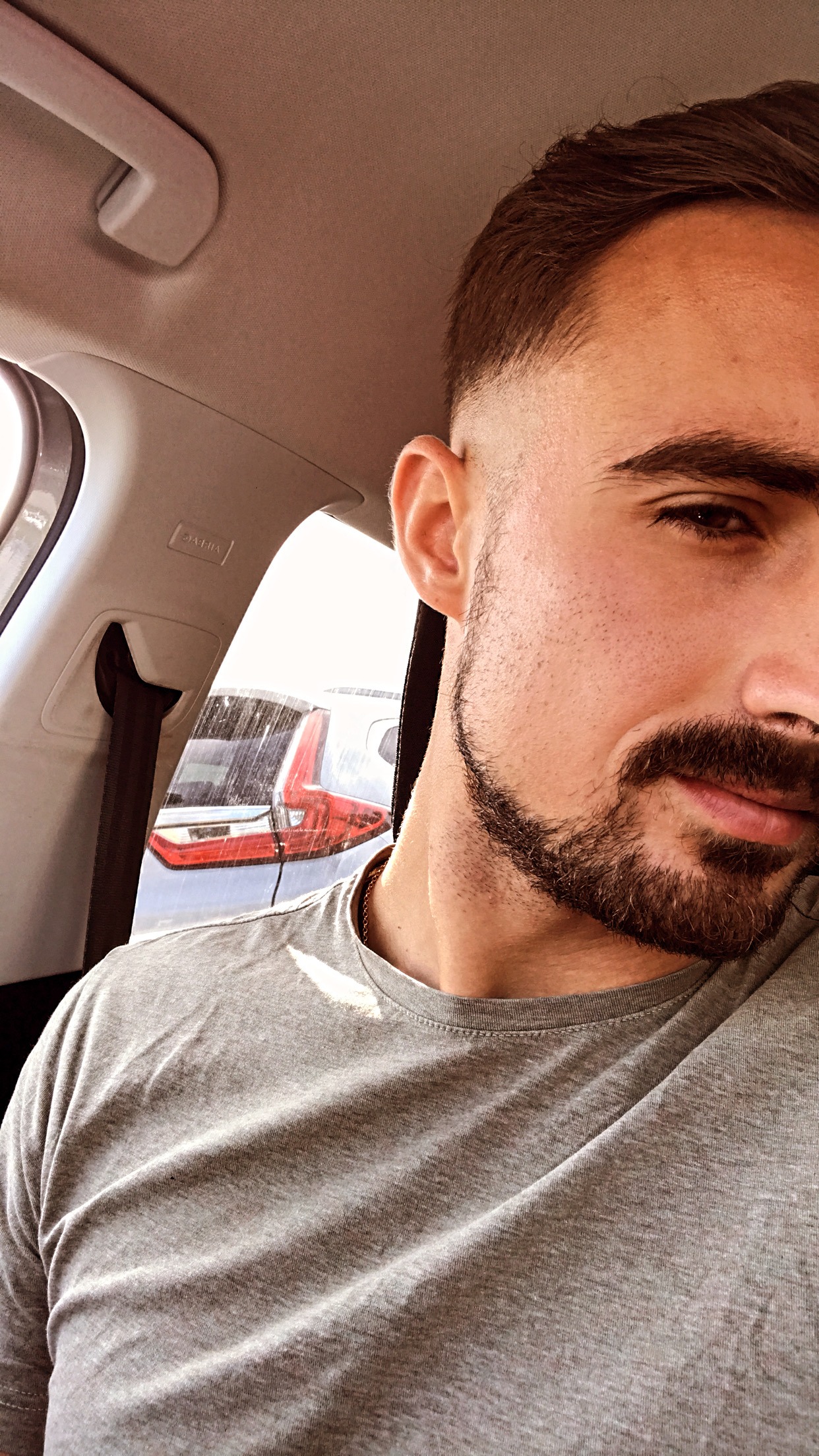 Dann, 28 ans, LaCharmée
