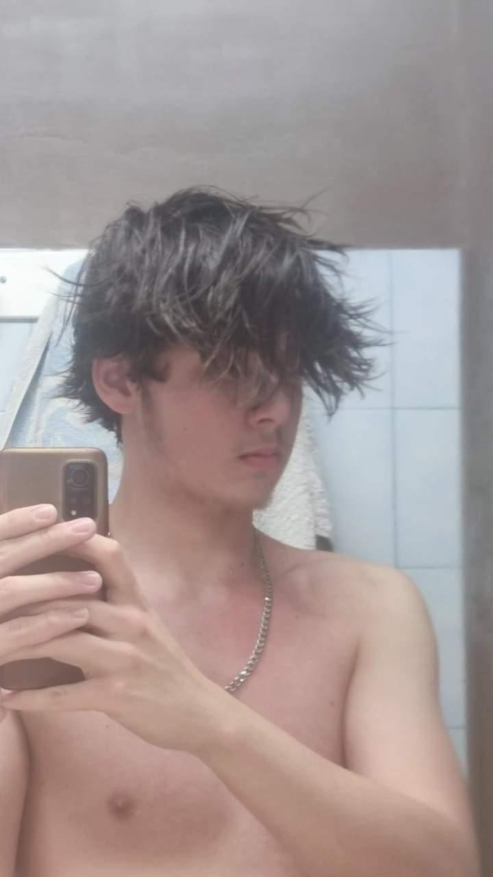 Djoulian, 22 ans, Fontaines
