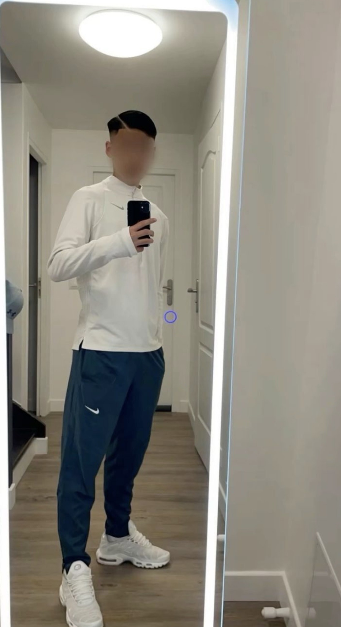 Moad, 22 ans, Issy-l'Évêque