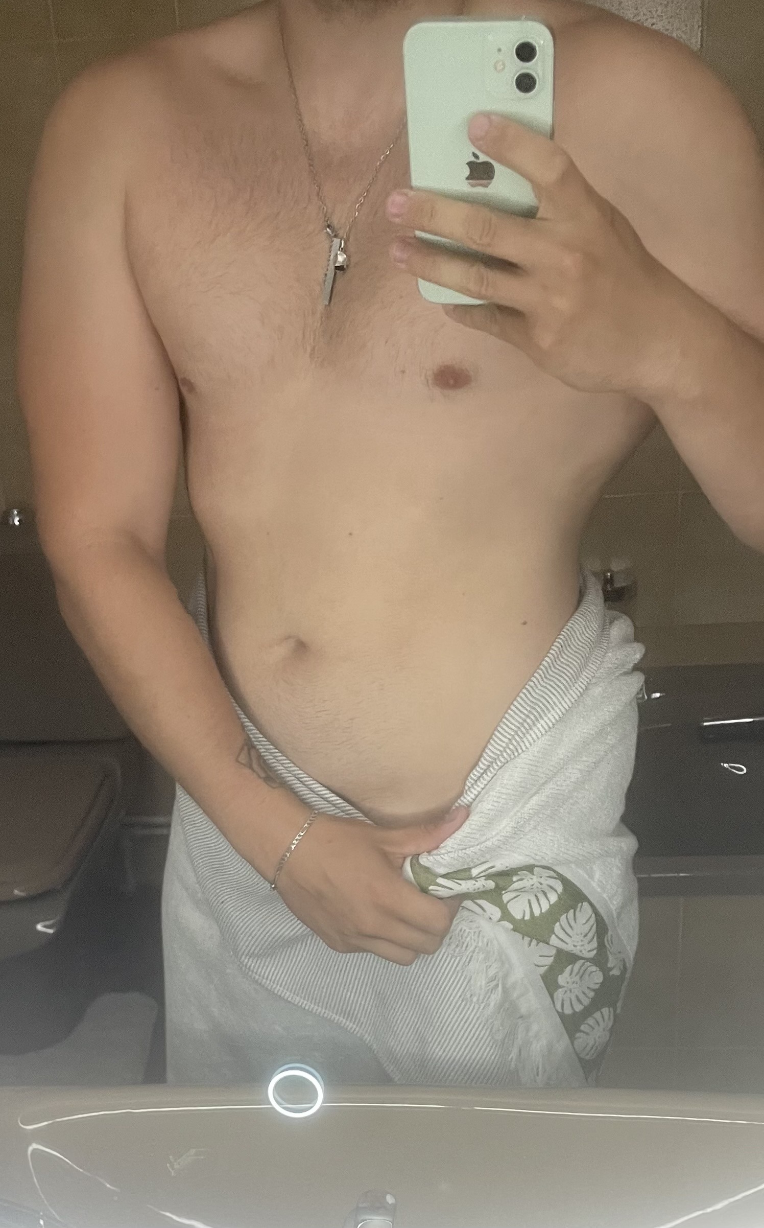 Isham, 25 ans, Champlecy