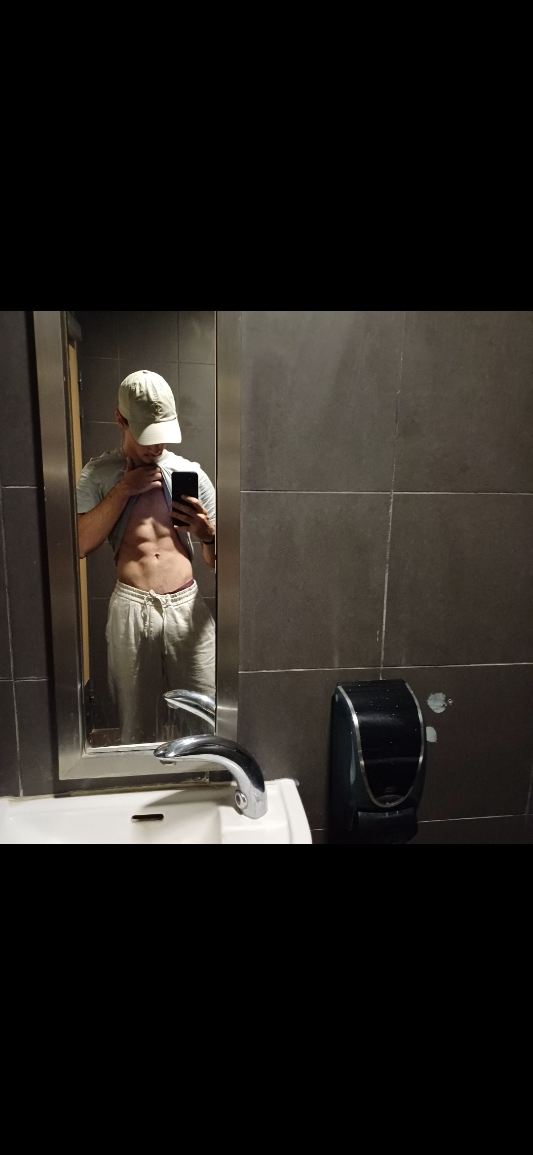 Hadriel, 22 ans, Bussières
