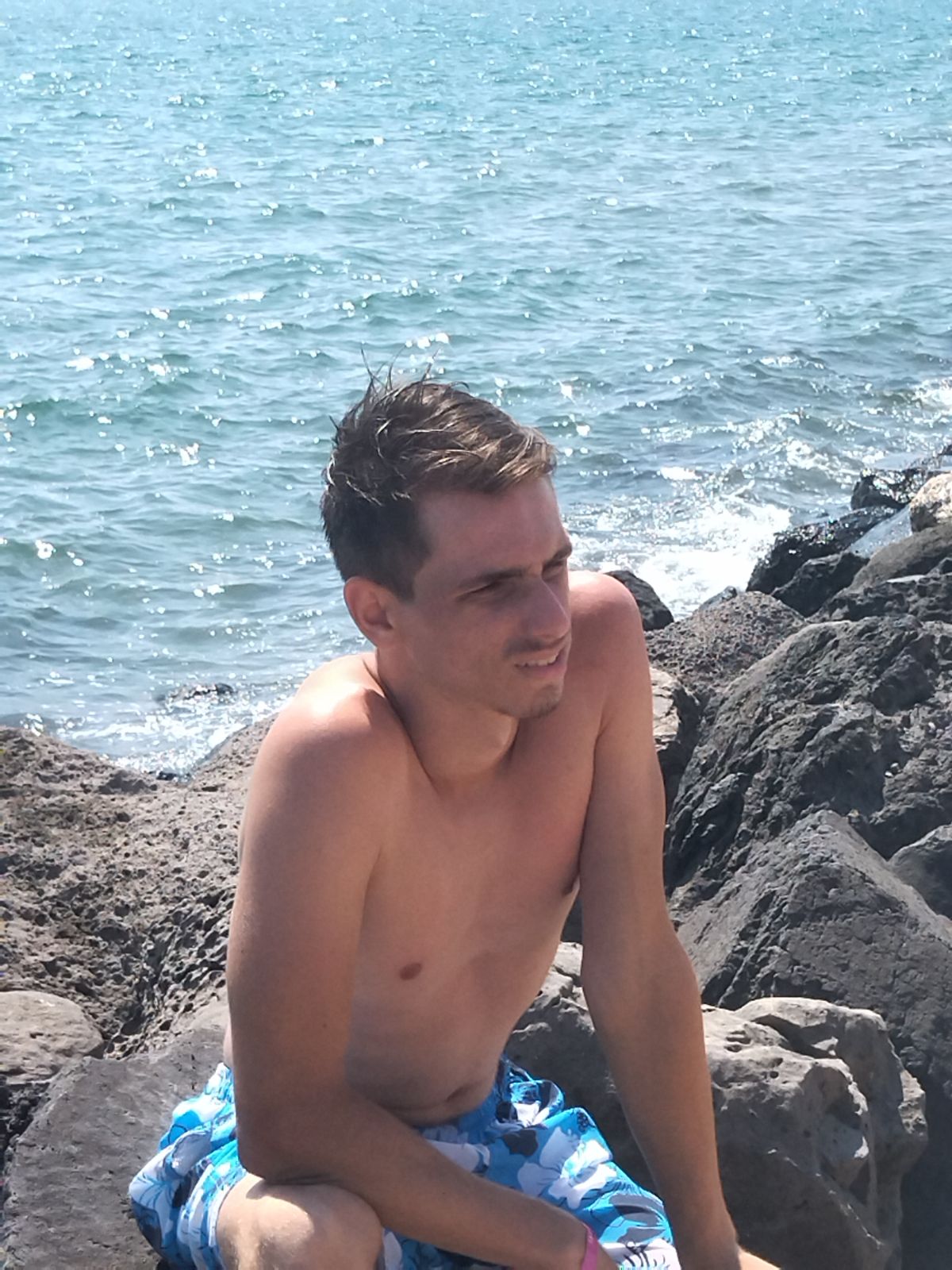 Djemil, 22 ans, Gilly-sur-Loire